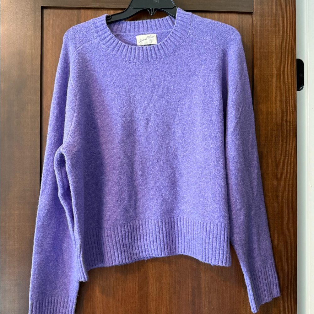 Universal Threads Sweater